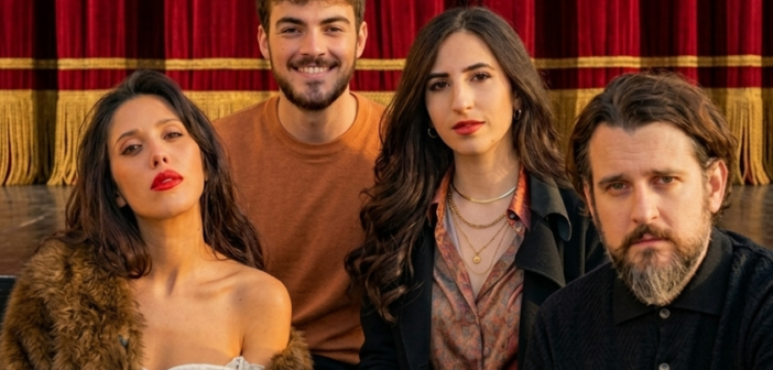 “Oltre lo specchio”: a Teatrosophia torna la Compagnia Australe con una nuova drammaturgia sull’ossessione dell’apparenza