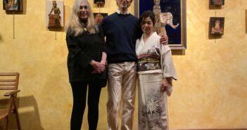 Michi Taguchi incanta Roma: il vernissage “Nel sorriso del Buddha” alla Bibliothè conquista il pubblico