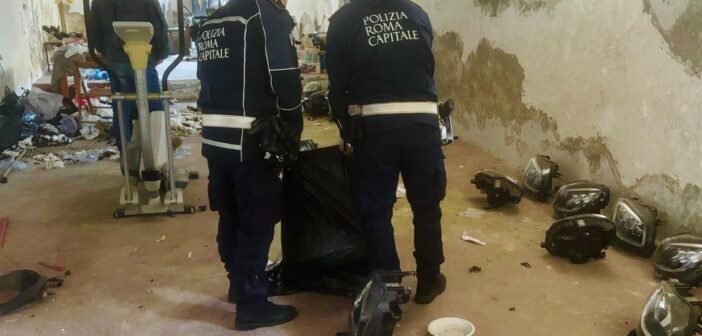 Trullo, scoperto deposito di auto rubate: maxi sequestro della Polizia Locale