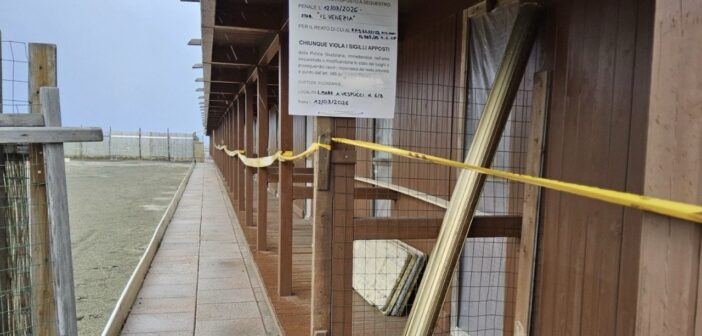 Ostia, sequestrate le cabine dello stabilimento balneare “Il Venezia”