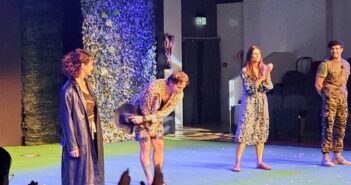 Dovevi andare alle Mauritius, invece ti addestrano per l’apocalisse: e fa ridere