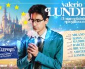 Valerio Lundini torna a teatro con “Il mansplaining spiegato a mia figlia”: lo spettacolo cult arriva in tour europeo