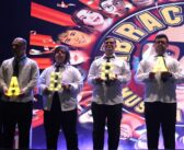 “Abracadown” diventa tour: a Roma la magia che abbatte i pregiudizi conquista tutti