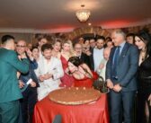 Compleanno da Mille e Una Notte: Party Esclusivo con Cena di Gala e Brindisi in Piscina per Donatella Zaccagnini