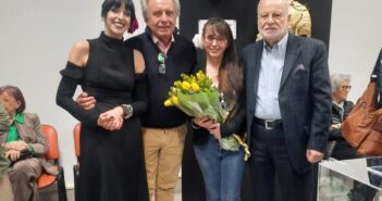 Anime sVelate di Ombretta Luciani conquista Roma: emozione e identità in mostra