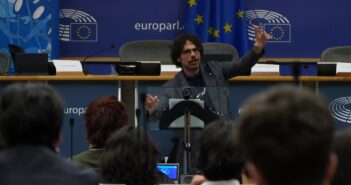 Francesco Montanari incanta Bruxelles: studenti del Lazio protagonisti al Parlamento europeo con i Progetti Scuola ABC