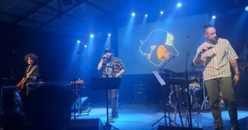 Piotta al Largo Venue: Roma non canta soltanto, si racconta e si riconosce in un live che resta nella pelle