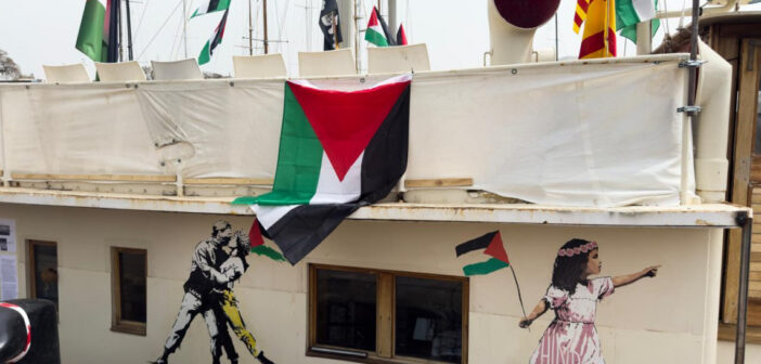 Laika torna in azione: arte e attivismo sulla Global Sumud Flotilla