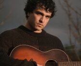 Leo Gassmann cambia pelle: “Vita Vera Paradiso” segna una nuova era musicale