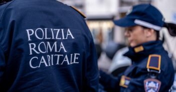Monteverde, blitz contro degrado e parcheggiatori abusivi: intervento della Polizia Locale