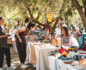Bonfire Market torna nella Caffarella: due giorni tra artigianato, yoga, creatività e natura sotto gli ulivi di Roma