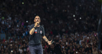 Eros Ramazzotti infiamma San Siro