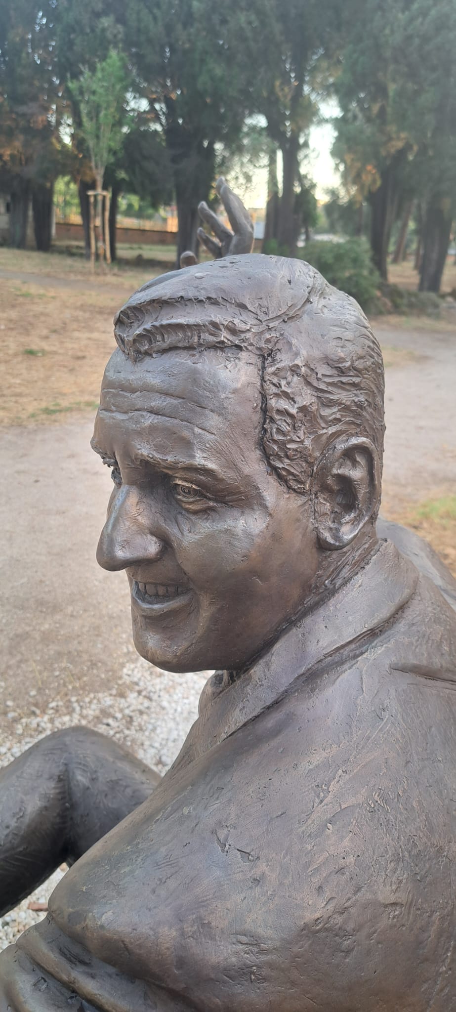 scultura alberto sordi