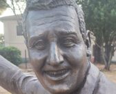 Alberto Sordi è tornato tra la sua gente al Casilino (e sembra quasi parlarti)