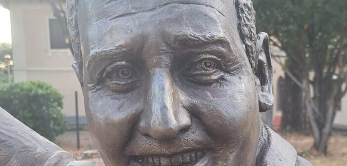 Alberto Sordi è tornato tra la sua gente al Casilino (e sembra quasi parlarti)