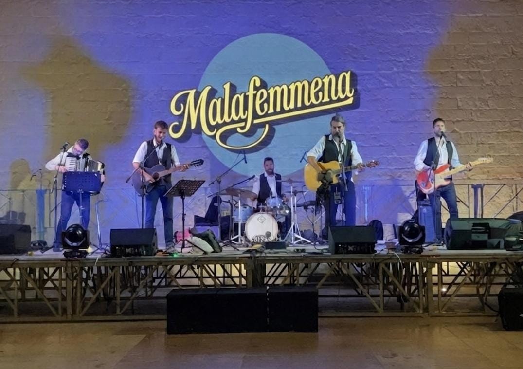 Malafemmena- omaggio a Renzo Arbore e l'Orchestra Italiana