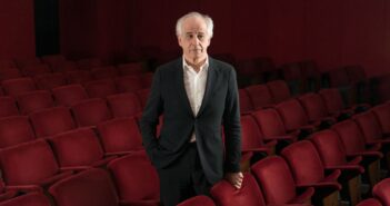 Toni Servillo, a Capri il Premio Faraglioni 2026: una serata tra teatro, cinema e musica