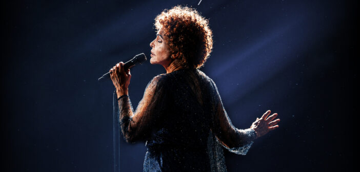 Ornella Vanoni, arriva “VIVERE il mio concerto più bello!”: il nuovo disco con 31 canzoni e grandi ospiti
