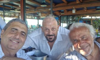 Il produttore Salvatore Piedimonte, il regista Stefano Scaramuzzino e Jerry Calà