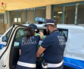Fori Imperiali, pistola e minacce ai passanti: arrestato un 29enne