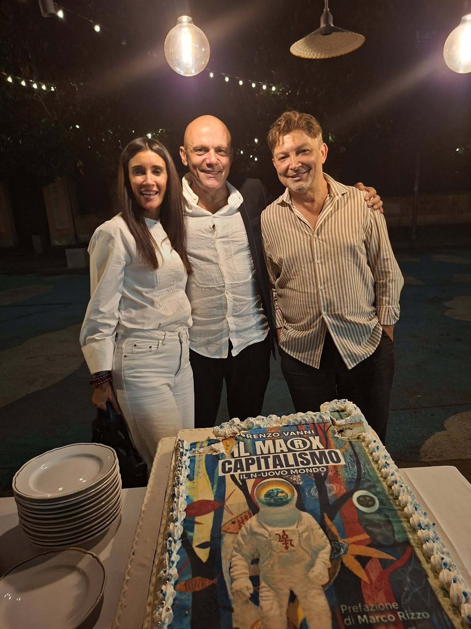 Lorenzo Vanni tra la compagna Francesca e Alessandro Cardente