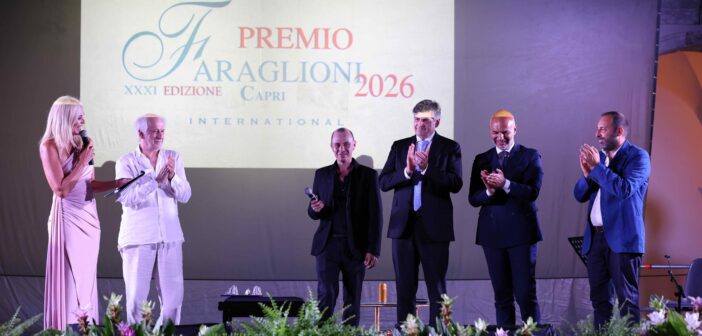 Toni Servillo conquista Capri: al Maestro il Premio Faraglioni 2026