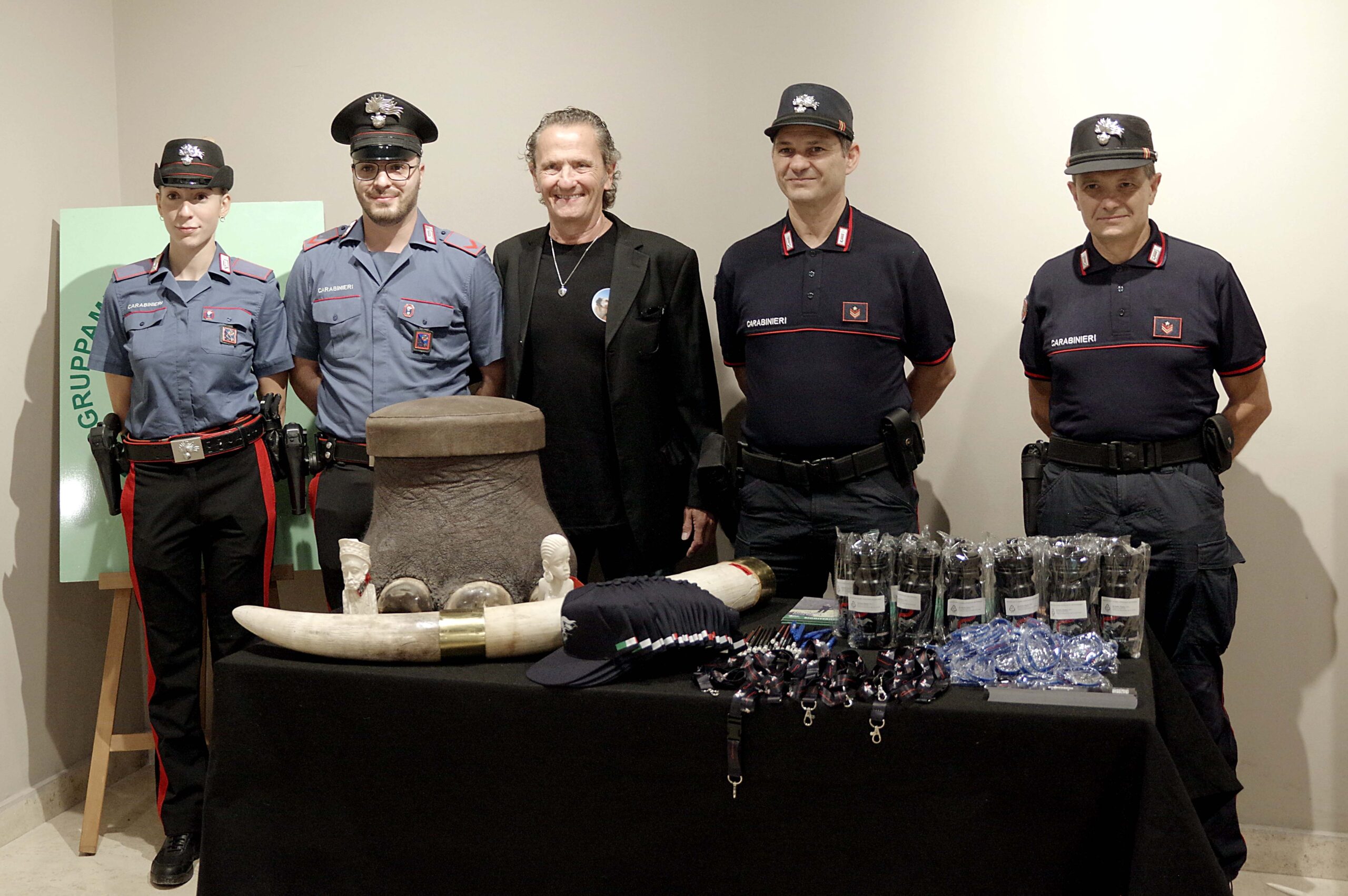 SALVI E CARABINIERI