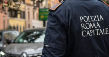 Torre Argentina, aggredisce un uomo al ristorante