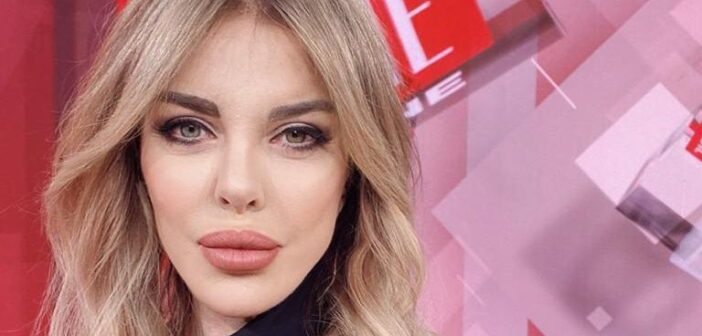 Sex work, tasse e diritti: Alba Parietti conduce il talk show in tv
